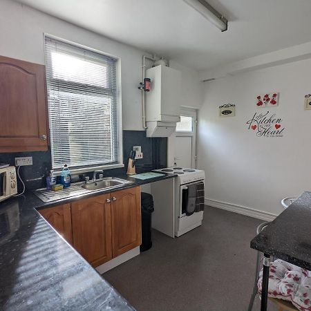 Moon Holiday Townhouse Free Parkingprivate Garden Blackpool Exteriér fotografie
